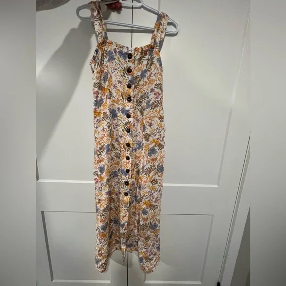 Dress - Picture 1 of 1